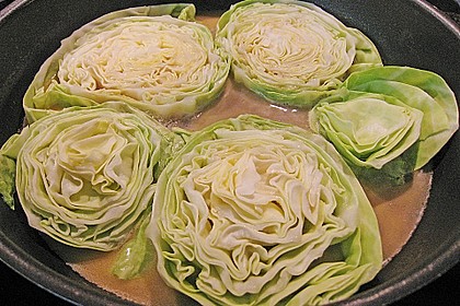Lammlachse auf Spitzkohl