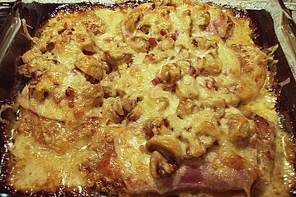 Schweineschnitzel rustikal mit Speck - Champignon - Wein - Sauce und Bergk&auml;se &uuml;berbacken 1
