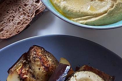Hummus bi Tahina 30