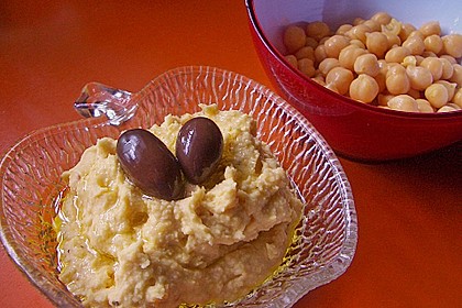 Hummus bi Tahina 13
