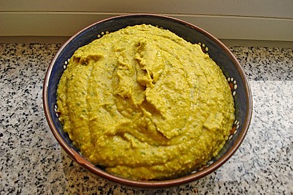 Hummus bi Tahina 51