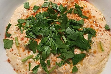 Hummus bi Tahina 37