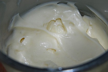 Mayonnaise mit dem Pürierstab hergestellt 1