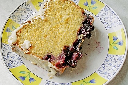 Rührkuchen mit Blaubeeren und weißer Schokolade 7