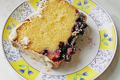 Rührkuchen mit Blaubeeren und weißer Schokolade 13