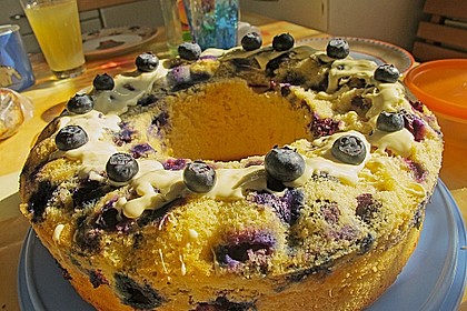 Rührkuchen mit Blaubeeren und weißer Schokolade 14