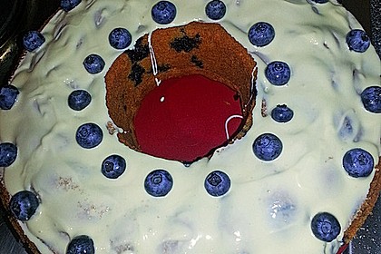 Rührkuchen mit Blaubeeren und weißer Schokolade 15