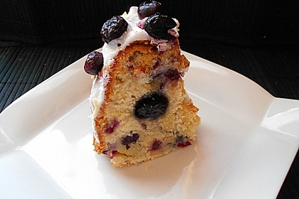 Rührkuchen mit Blaubeeren und weißer Schokolade 16
