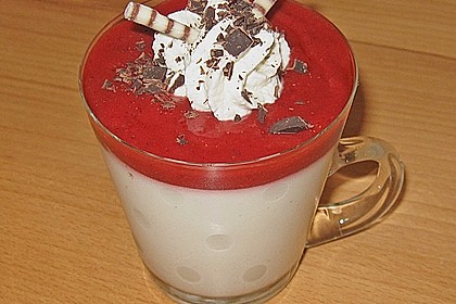 Kokos Panna Cotta mit Erdbeerp&uuml;ree 1