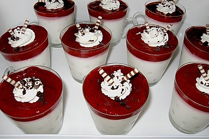 Kokos Panna Cotta mit Erdbeerp&uuml;ree 2