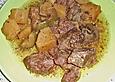 Geschmortes Rindfleisch mit Zucchini