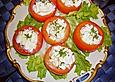 K&auml;sesalat in Tomaten