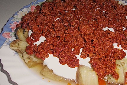 Anatolisches Auberginen - Hack - Gericht 'Ali Nazik' 1