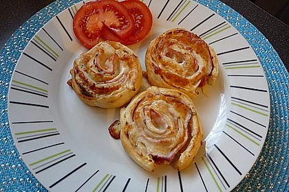 Blätterteig Pizza - Schnecken 4