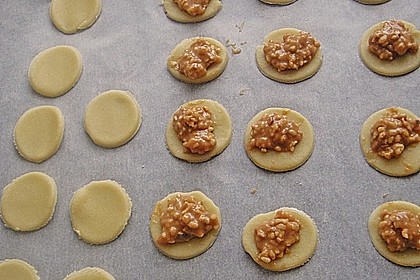 Karamell - Nuss - Pl&auml;tzchen 6