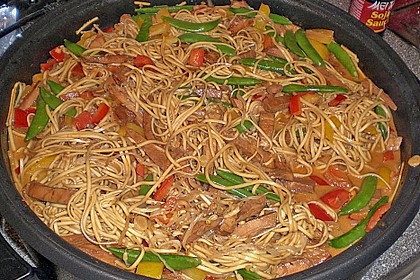 Asiatisches Nudel-Curry mit H&uuml;hnerbrustfilet 1
