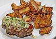 Steaks mit Zwiebeln