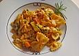 Nudeln mit Zucchini - Schafsk&auml;se - Sauce