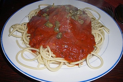 Spaghetti mit fruchtig - scharfer Tomatensoße 3