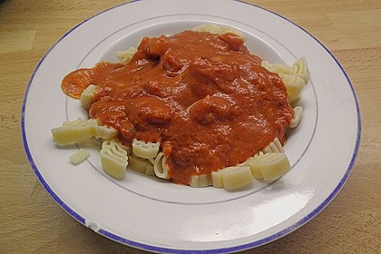 Spaghetti mit fruchtig - scharfer Tomatensoße 7
