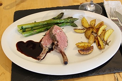 Lammkarree mit Rotwein - Balsamico Reduktion 8