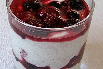 Ricotta - Vanillecreme mit Beeren 6