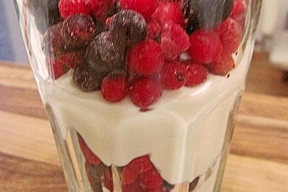 Ricotta - Vanillecreme mit Beeren 11