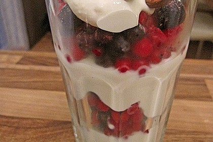 Ricotta - Vanillecreme mit Beeren 10