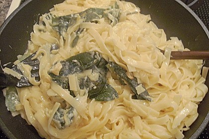 Nudeln mit Salbei - Gorgonzola - So&szlig;e 3