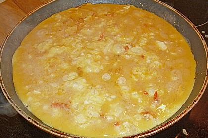 R&uuml;hrei mit Tomate und Schafsk&auml;se 2