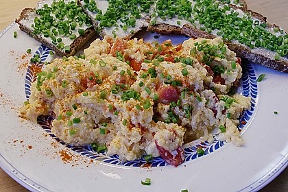 R&uuml;hrei mit Tomate und Schafsk&auml;se 10