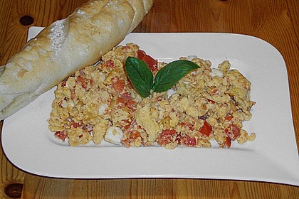 R&uuml;hrei mit Tomate und Schafsk&auml;se 11