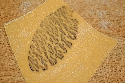 Tr&uuml;ffel - Fazzoletti mit Garnelen und Tomatensauce