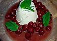 Panna Cotta an flambierten Sauerkirschen mit frischer Minze