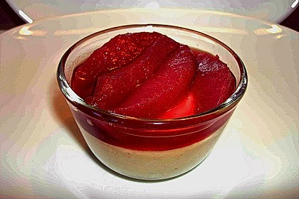 Weißes Lebkuchenmousse mit Glühweinbirnen 5