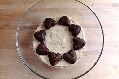 Weißes Lebkuchenmousse mit Glühweinbirnen 14