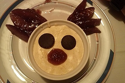 Weißes Lebkuchenmousse mit Glühweinbirnen 6