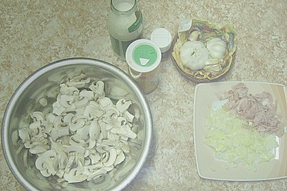 Nudeln mit Champignonsauce 1