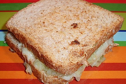 Zwiebel - K&auml;se - Toast