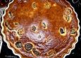 Bretonischer Kuchen mit Backpflaumen und Tee
