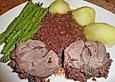 Hirschbraten mit Schwarzbrotbr&ouml;selsauce