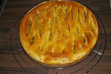 Apfelkuchen mit Waln&uuml;ssen und Hefeteig 1