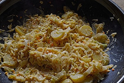 Spitzkohl mit roten Linsen 11