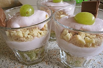 Dessert mit Weintrauben 34