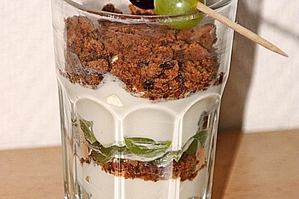Dessert mit Weintrauben 11