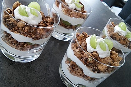 Dessert mit Weintrauben 23