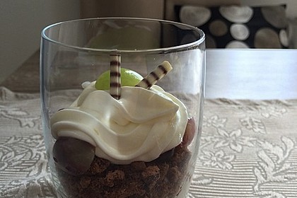 Dessert mit Weintrauben 32
