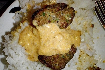 Duftende Thai - Fleischb&auml;llchen mit Erdnuss - Sauce 2