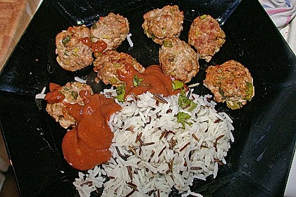 Duftende Thai - Fleischb&auml;llchen mit Erdnuss - Sauce 8