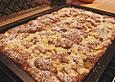 Schokoladen - Aprikosen - Blechkuchen mit Streuseln